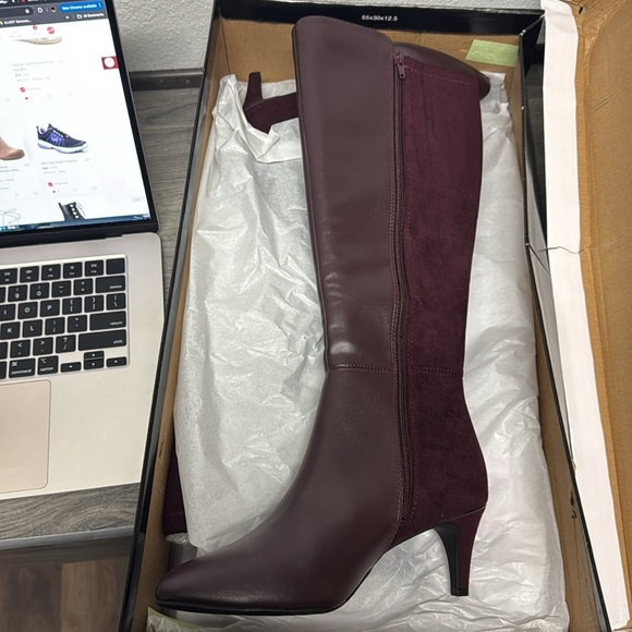 Alfani Women Hakuup Boots, Dark Berry - Picture 5 of 6
